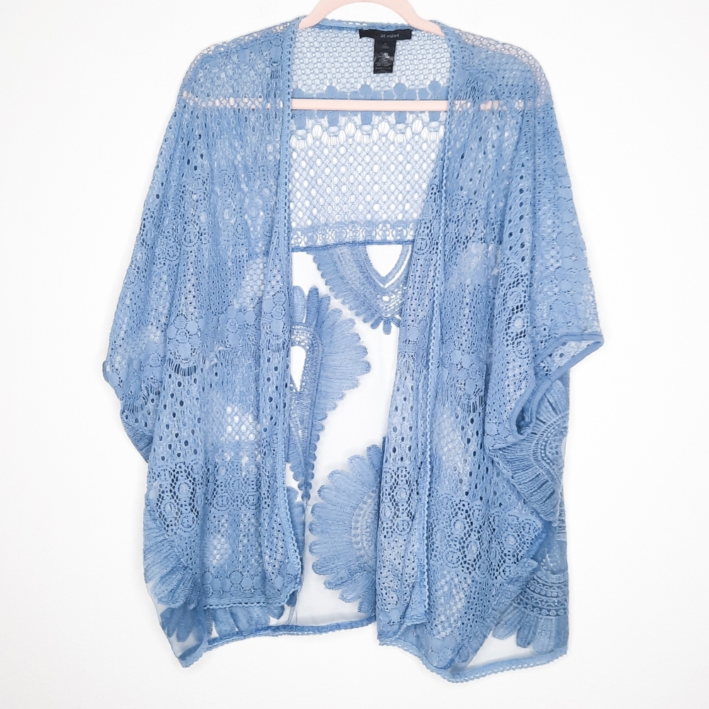 Ali Miles Lace Kimono M